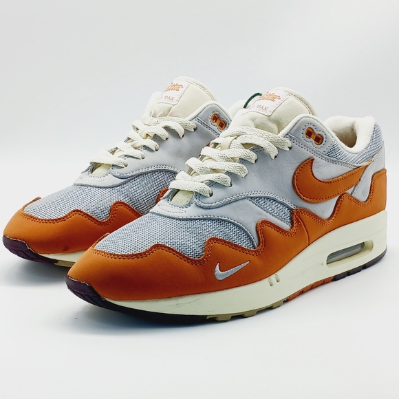 nike monarch streetwear